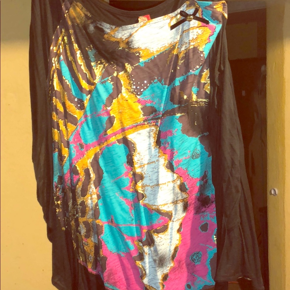 One shoulder shirt